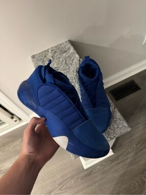 Adidas Harden Vol. 7
Royal Blue